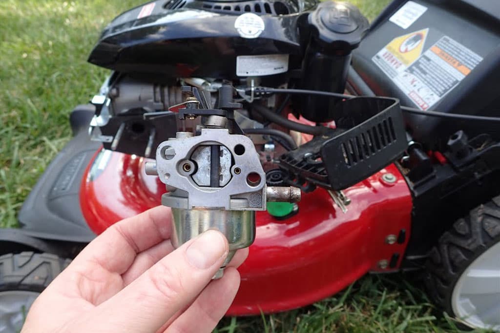 How to clean carburetor on lawn mower